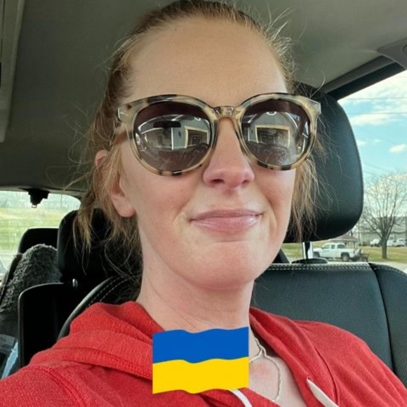 Meet your Posher, Becky - Picture 1 of 1